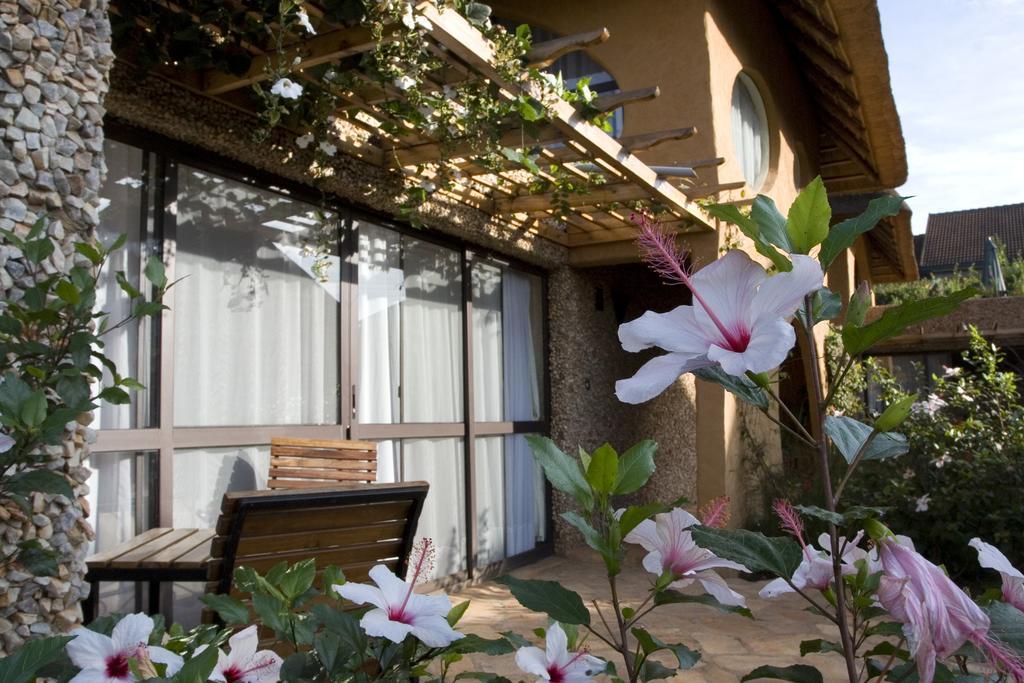 Le Petit Village Boutique Hotel & Spa Kampala Zewnętrze zdjęcie